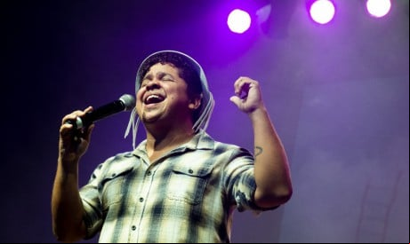 Em celebração ao seu aniversário, o cantor, compositor e violonista Edinho Vilas Boas realiza uma live especial nesta segunda-feira, 24