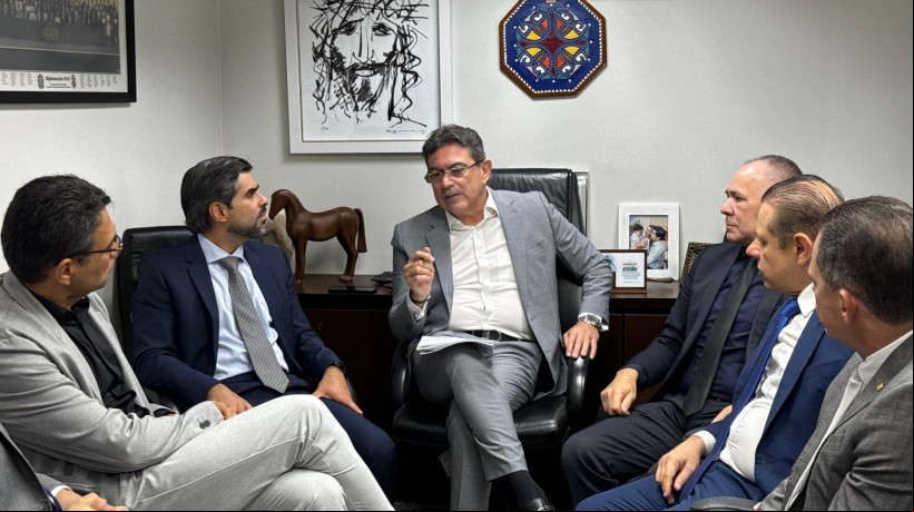 Café da oposição ocorreu desta vez no gabinete do deputado Queiroz Filho, na Alece